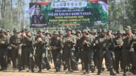 Upacara pelantikan Polisi Khusus Kehutanan Tahun Anggaran 2026, Jumat (16/10). Foto: Dok. Divhumas Polri
