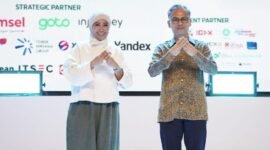 Menteri Komunikasi Malaysia, Ahmad Fahmi Mohamed Fadzil, bersama Menkomdigi, Meutya Viada Hafid, dalam rangkaian Bali Tech Week 2026 di Bali Beach Convention Center, Sanur, Kota Denpasar, Provinsi Bali, Selasa (20/10). Foto: Adit/ Sesditjen KPM