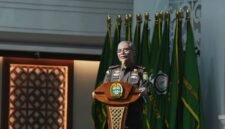Kajati Sumut Muhibuddin berbicara pada peluncuran Jaksa Sahabat Pendidik, Selasa (6/10/2026). (istimewa)
