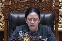 Momen saat Ketua DPR RI Puan Maharani meminta persetujuan anggota DPR mengenai pemberhentian dengan hormat Listyo Sigit dari jabatan Kapolri, Kamis (1/10).