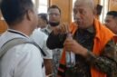 Bupati Langkat Nonaktif, Syah Afandin (Ondim) hadir jadi saksi di ruangan Cakra 1 Pengadilan Negeri Medan, Kamis (22/10) (dok. Juita/detikSumut)